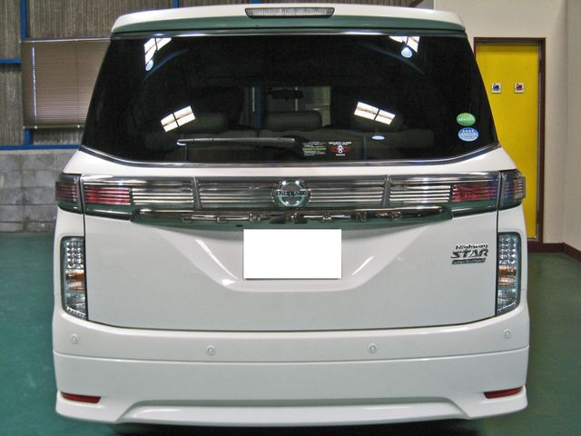 Nissan ELGRAND 2017-02 2072-6
