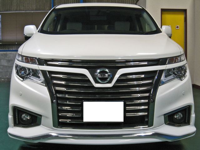 Nissan ELGRAND 2017-02 2072-5