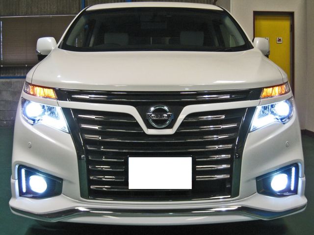 Nissan ELGRAND 2017-02 2072-7