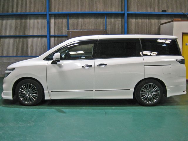 Nissan ELGRAND 2017-02 2072-10