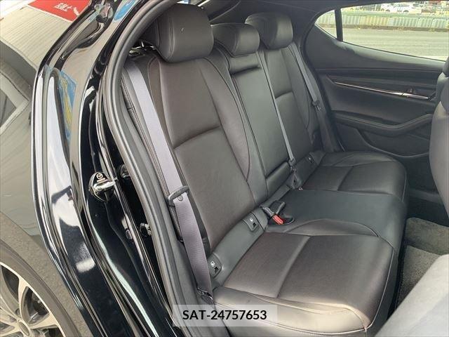 Mazda MAZDA3 2019-08 276431-11