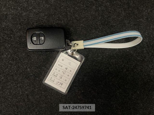 Toyota AQUA 2012-01 356211-22