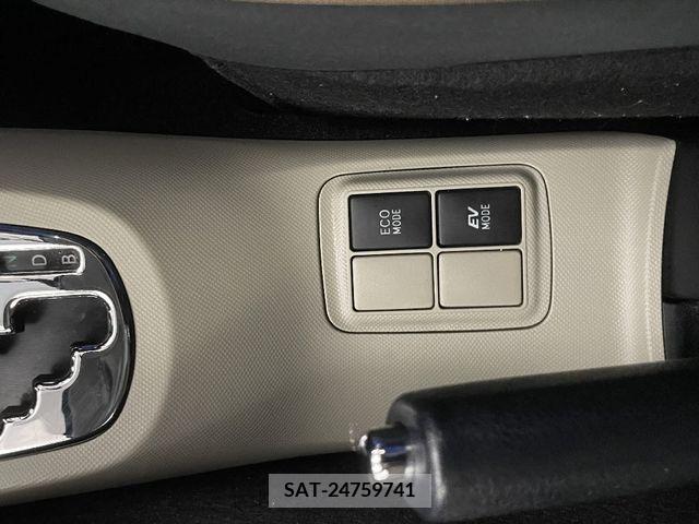 Toyota AQUA 2012-01 356211-17