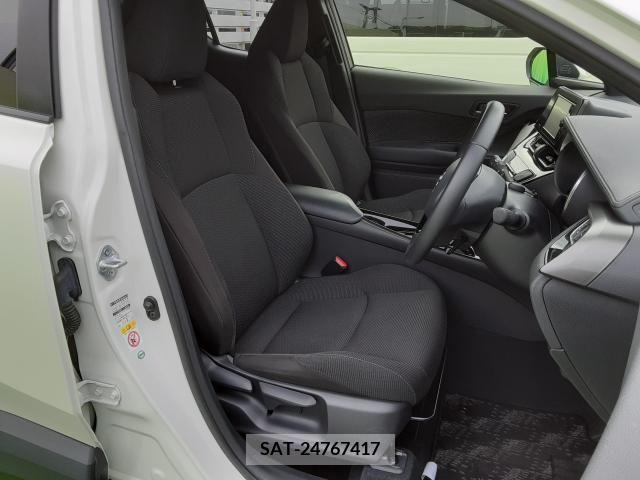 Toyota C-HR 2017-07 250456-3