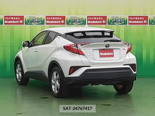 Toyota C-HR 2017-07 250456-2