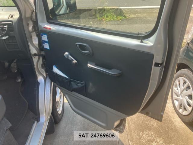 Suzuki EVERY 2001-01 390726-13