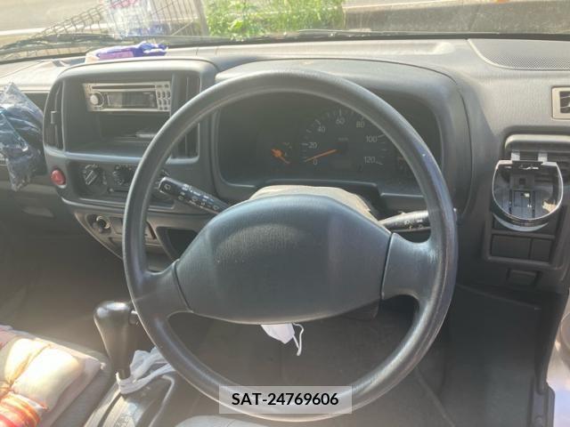 Suzuki EVERY 2001-01 390726-17