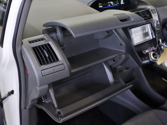 Toyota PRIUS ALPHA 2011-11 10870-15