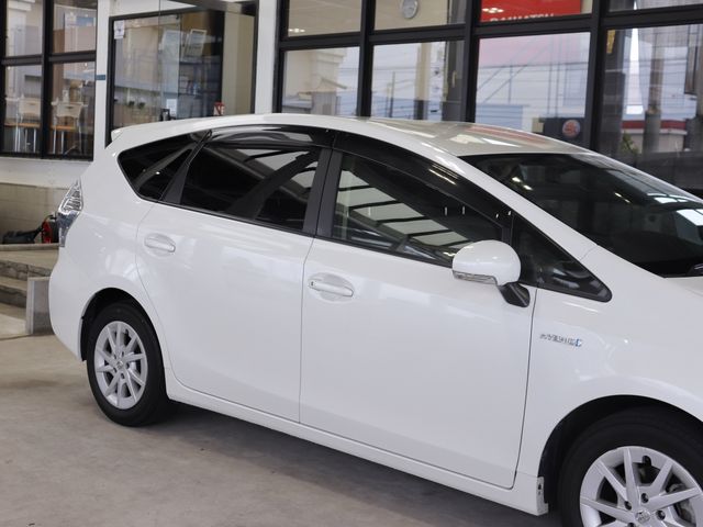 Toyota PRIUS ALPHA 2011-11 10870-18