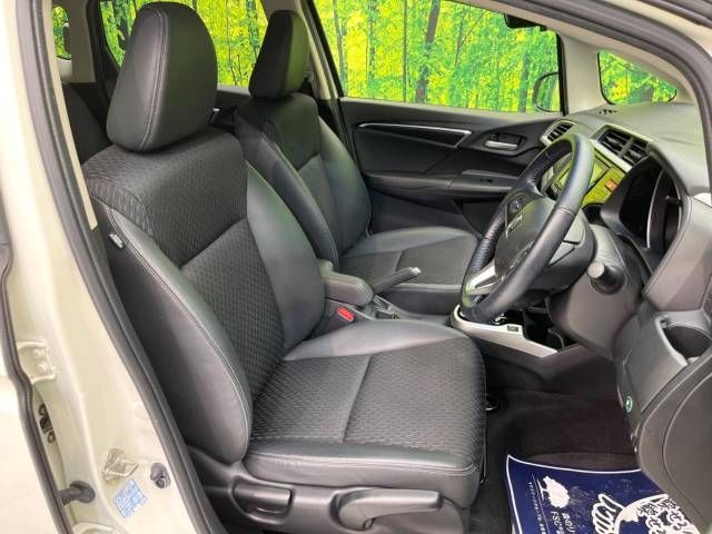 Honda FIT HYBRID 2016-09 10766-12