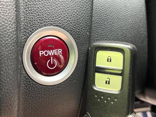 Honda FIT HYBRID 2016-09 10766-10