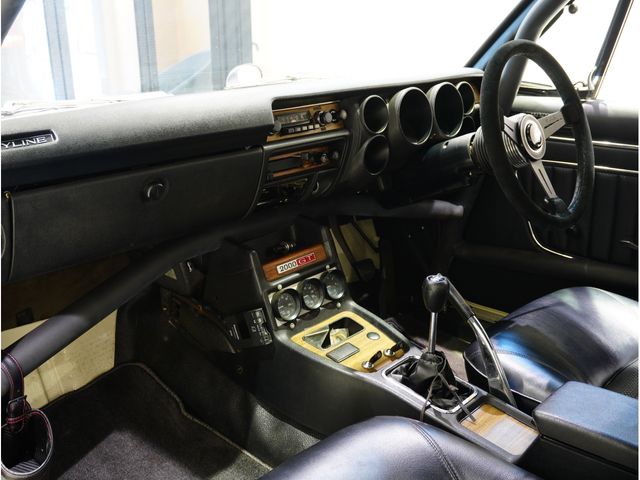 Nissan SKYLINE COUPE 1971-10 22492-9