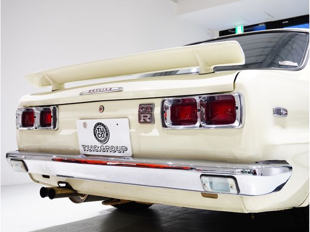 Nissan SKYLINE COUPE 1971-10 22492-8