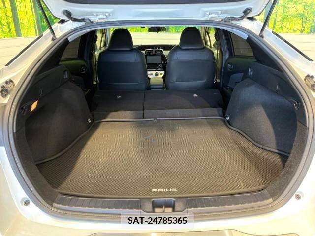 Toyota PRIUS 2016-02 228270-11