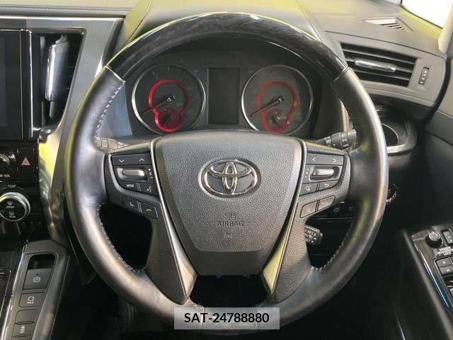 Toyota ALPHARD 2021-05 228065-12