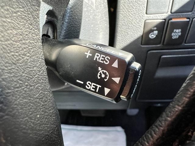 Toyota VELLFIRE 2017-06 191378-13