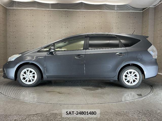Toyota PRIUS ALPHA 2012-06 377257-8