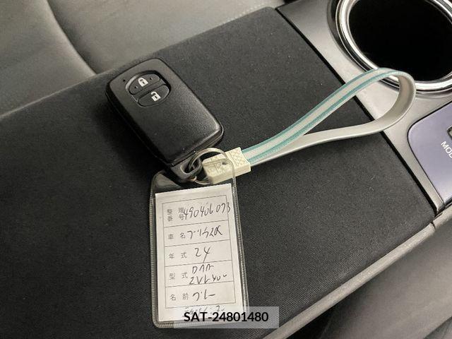 Toyota PRIUS ALPHA 2012-06 377257-24