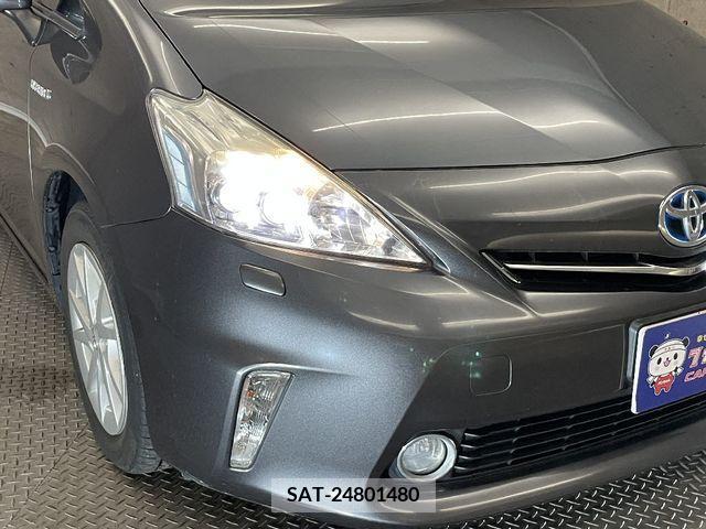 Toyota PRIUS ALPHA 2012-06 377257-9
