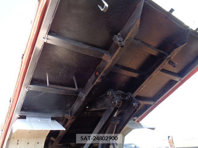 Mitsubishi CANTER 2018-08 302650-19