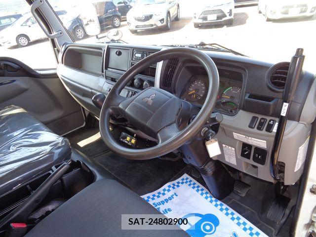 Mitsubishi CANTER 2018-08 302650-1