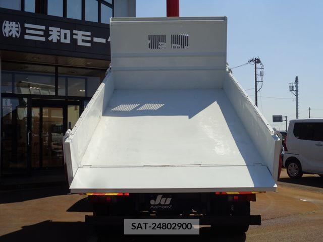 Mitsubishi CANTER 2018-08 302650-17