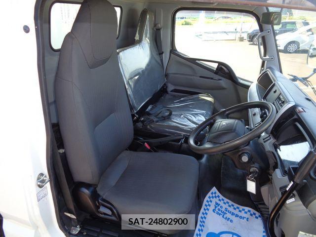 Mitsubishi CANTER 2018-08 302650-9