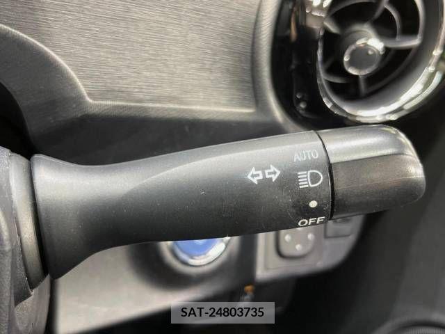 Toyota AQUA 2015-05 314214-6