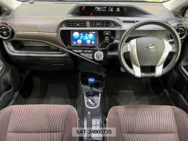 Toyota AQUA 2015-05 314214-1