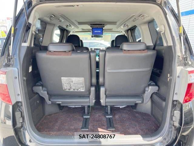 Toyota ALPHARD 2013-12 395532-12