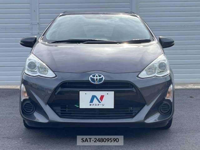 Toyota AQUA 2015-07 389347-14
