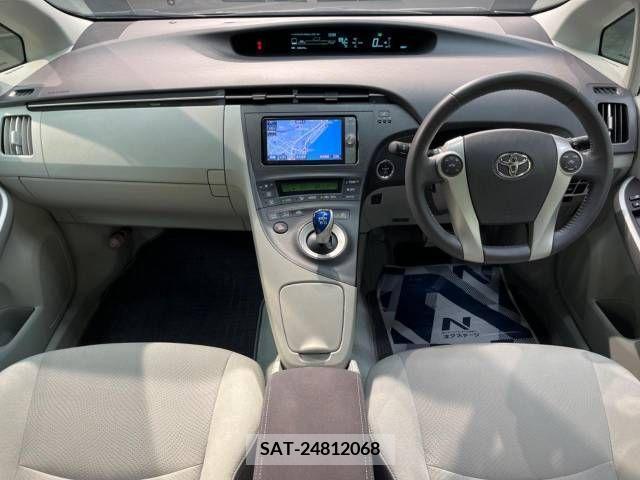 Toyota PRIUS 2011-10 351209-1
