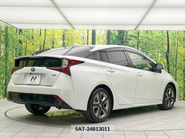 Toyota PRIUS 2021-11 366347-17