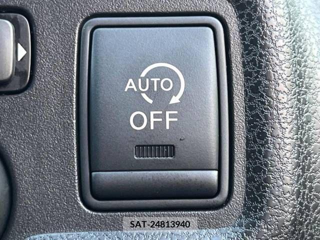 Nissan NOTE 2013-03 255409-4