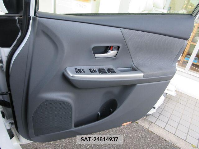Toyota PRIUS ALPHA 2014-02 393485-21
