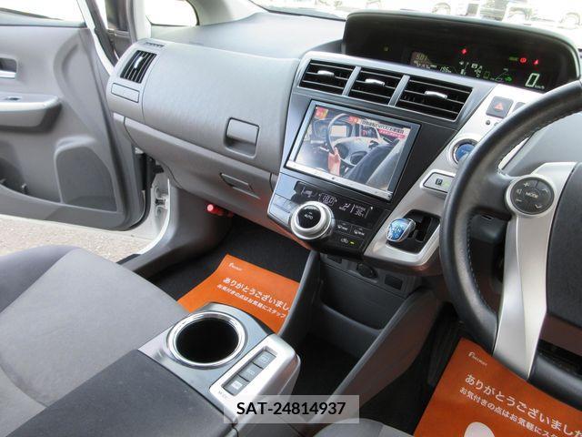 Toyota PRIUS ALPHA 2014-02 393485-1