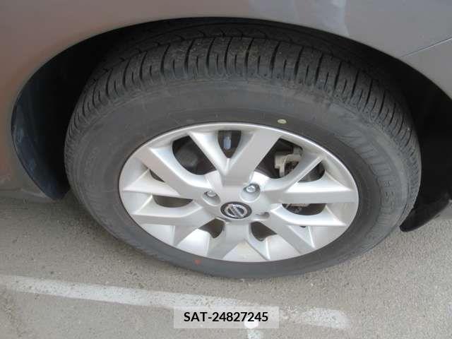 Nissan NOTE 2019-04 305483-8