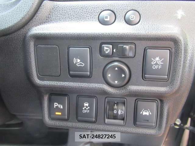 Nissan NOTE 2019-04 305483-6