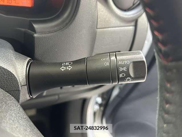 Nissan MARCH 2016-02 276235-1