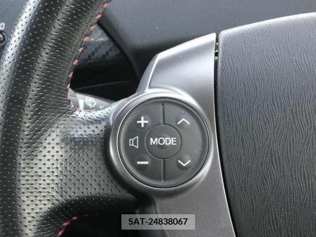 Toyota PRIUS 2013-01 393398-12