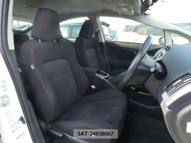 Toyota PRIUS 2013-01 393398-20