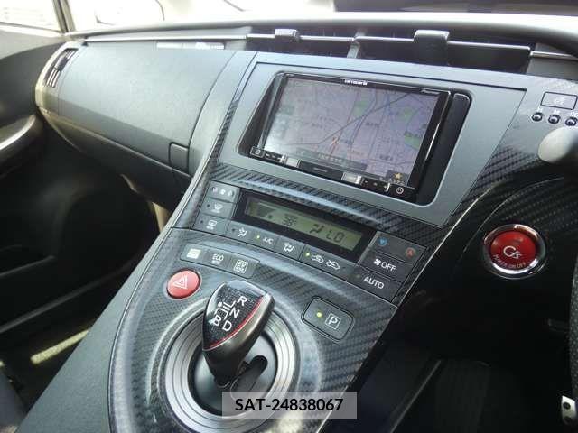 Toyota PRIUS 2013-01 393398-19