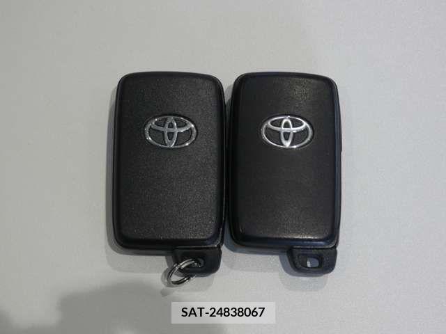 Toyota PRIUS 2013-01 393398-29