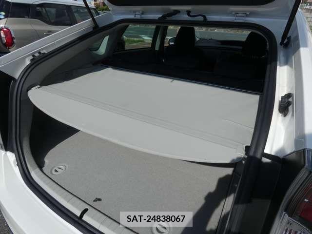 Toyota PRIUS 2013-01 393398-28