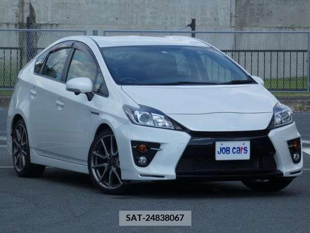 Toyota PRIUS 2013-01 393398-0