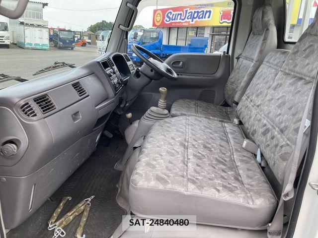 Mazda TITAN DASH 2007-05 329119-6