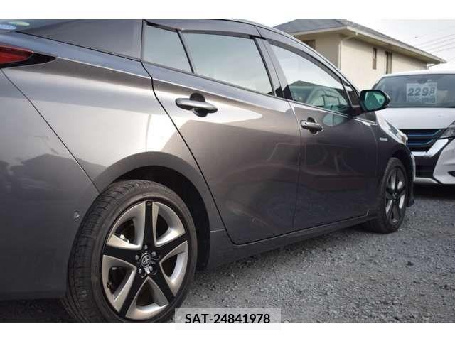Toyota PRIUS 2019-05 281977-15