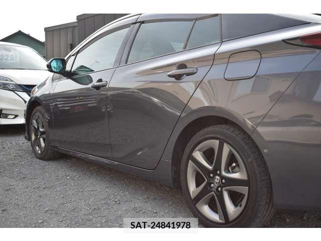 Toyota PRIUS 2019-05 281977-14