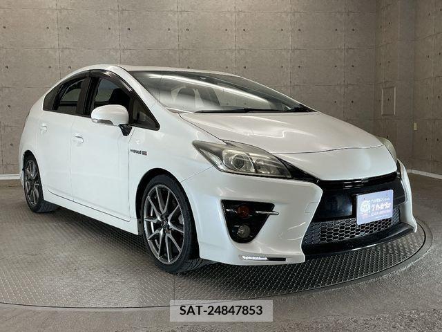 Toyota PRIUS 2013-08 240667-4