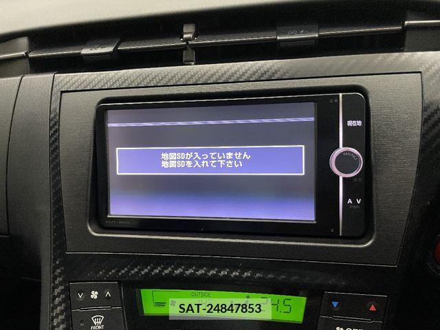 Toyota PRIUS 2013-08 240667-15